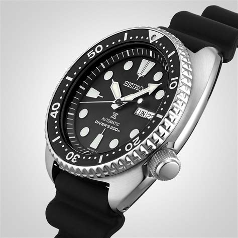 seiko automatic divers 200m watch.